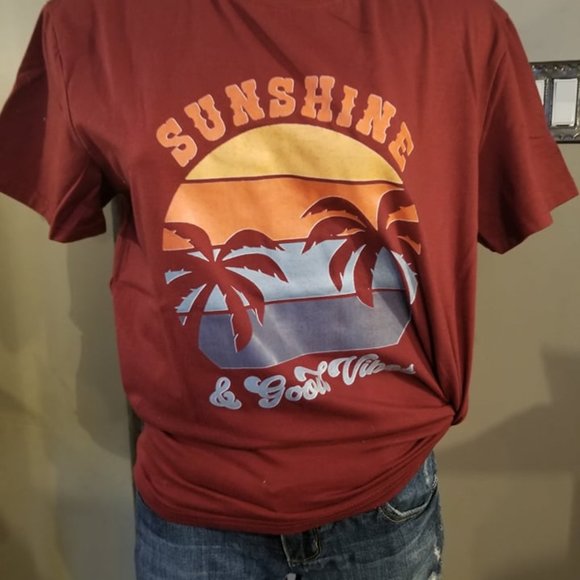 Sunshine & Good Vibes Women's Retro Style T-Shit ~Brand New Without Tags~ - Picture 1 of 6